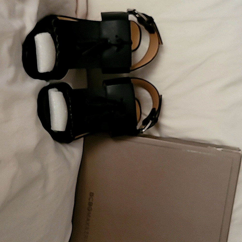 BCBGMAXAZRIA